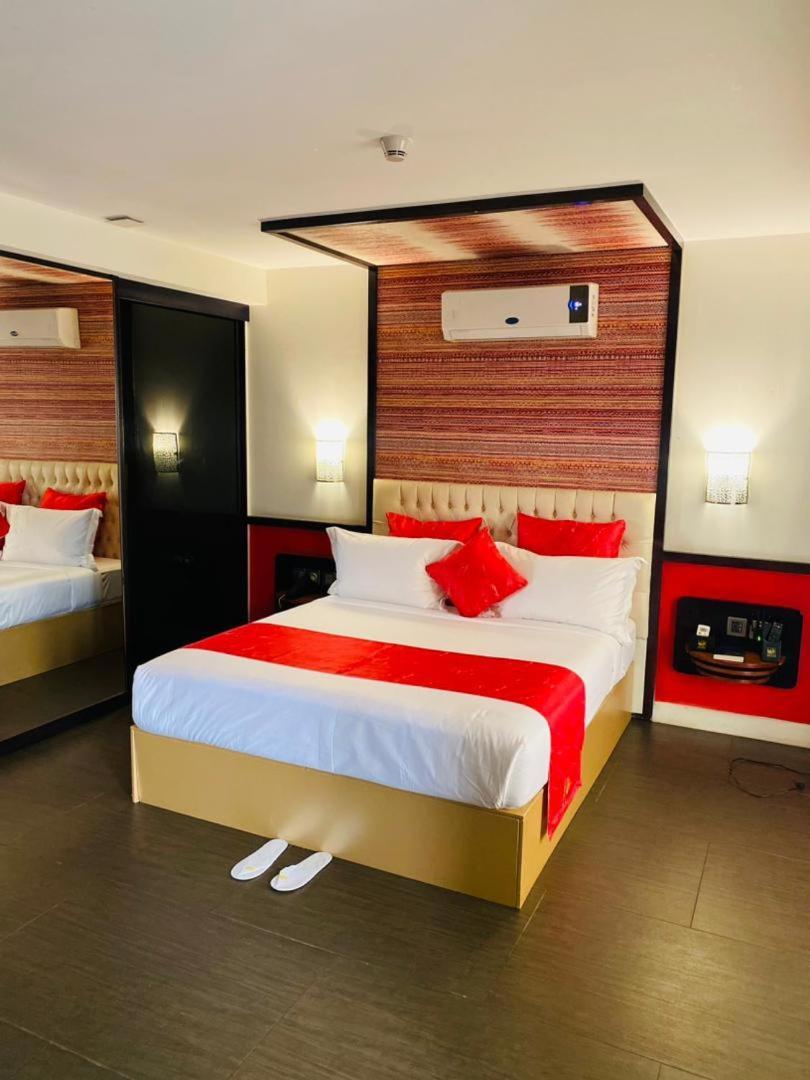 Boun'S Hotel Yaoundé Екстериор снимка