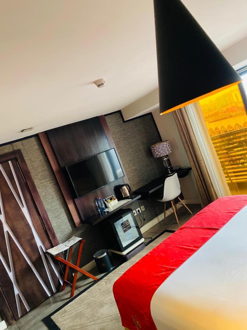 Boun'S Hotel Yaoundé Екстериор снимка