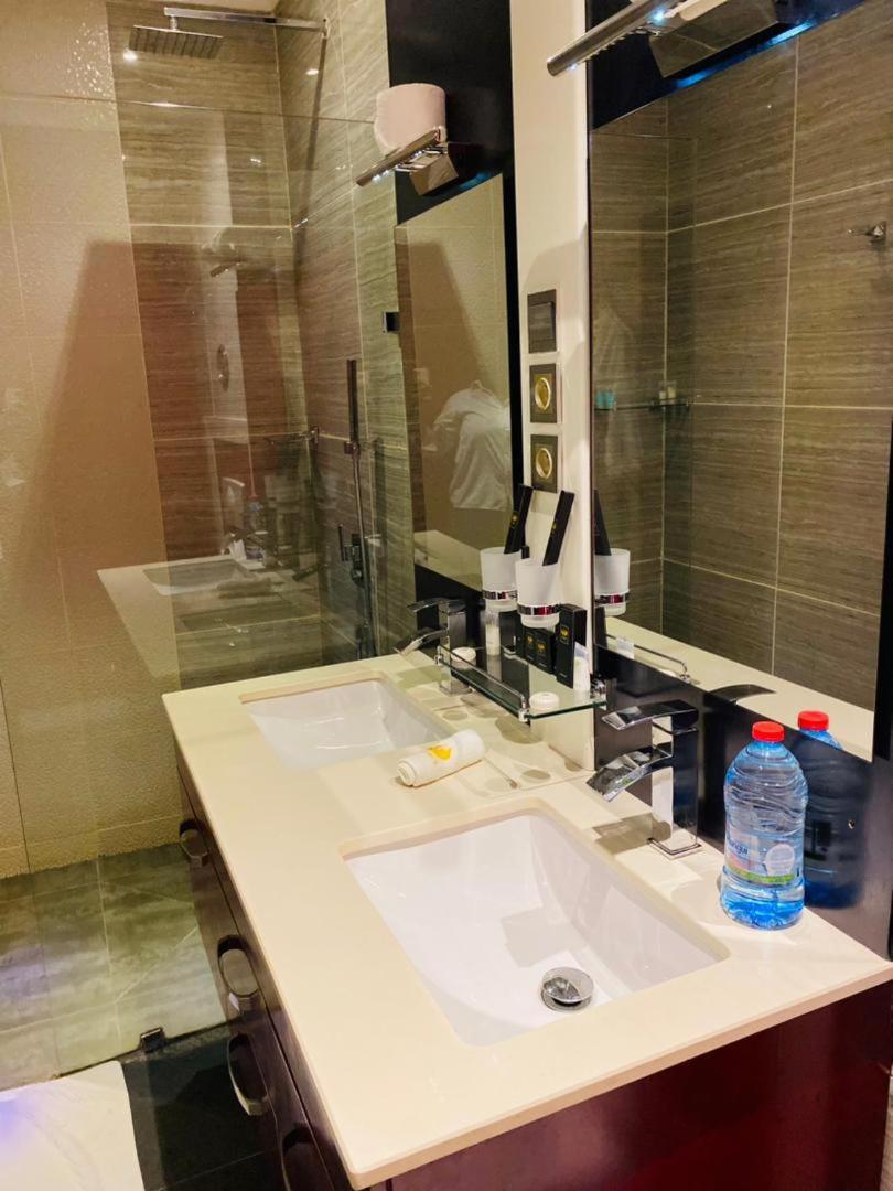Boun'S Hotel Yaoundé Екстериор снимка