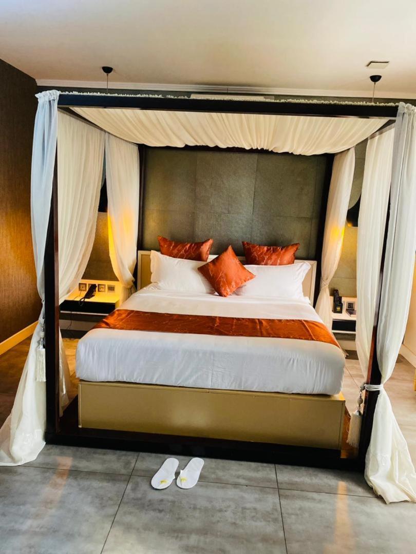 Boun'S Hotel Yaoundé Екстериор снимка